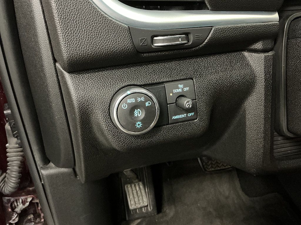 Used 2017 Chevrolet Traverse LT w/ Style and Technology Package AWD/4WD image 11