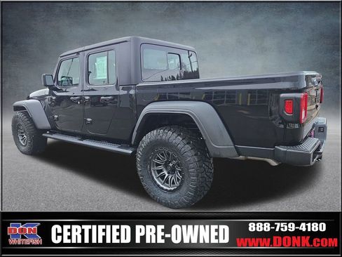 Used 2025 Jeep Gladiator Sport image 6