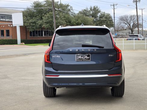 New 2026 Volvo XC90 B6 Plus w/ Protection Package Premier image 8