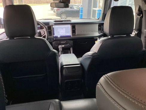 Used 2023 Ford Bronco Outer Banks image 16