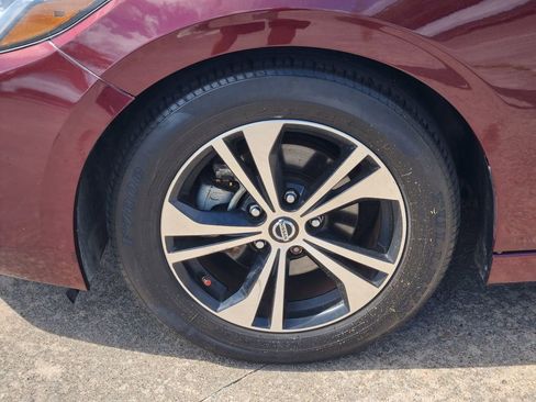 Used 2021 Nissan Sentra SV FWD image 10