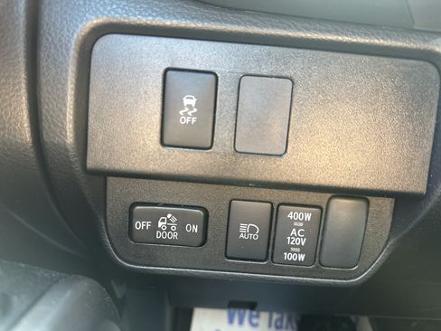 Used 2022 Toyota Tacoma TRD Sport w/ Black Out Package (TMS) AWD/4WD image 27
