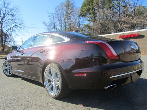 Used 2018 Jaguar XJ L Portfolio image 8