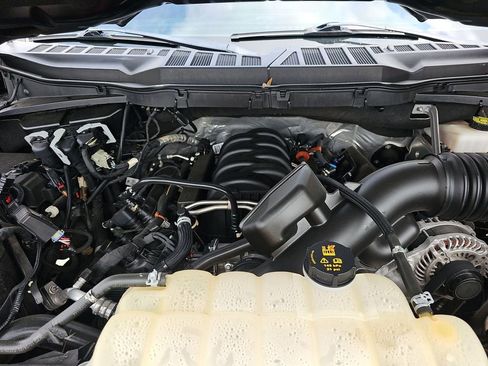 Used 2022 Ford F150 XLT w/ Equipment Group 302A High image 9