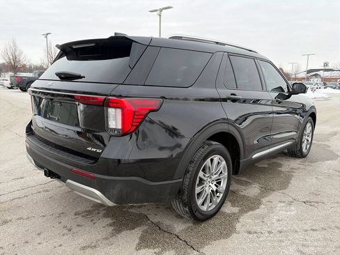 Used 2025 Ford Explorer Platinum AWD/4WD image 7