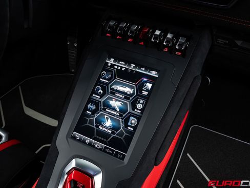 Used 2022 Lamborghini Huracan STO RWD image 33