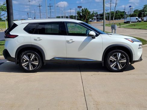 Certified 2023 Nissan Rogue SL w/ SL Premium Package AWD/4WD image 2
