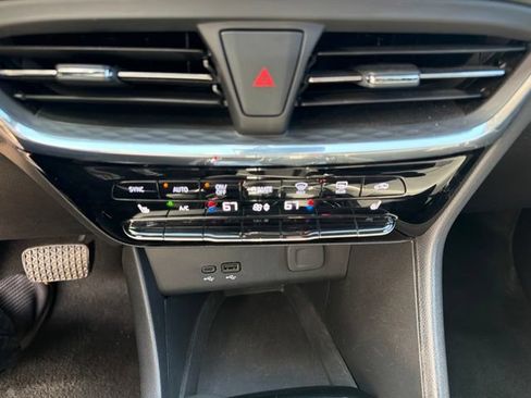 Used 2025 Buick Encore GX Avenir w/ Avenir Convenience Package AWD/4WD image 14