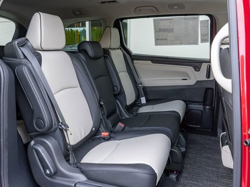 New 2026 Honda Odyssey Elite image 15