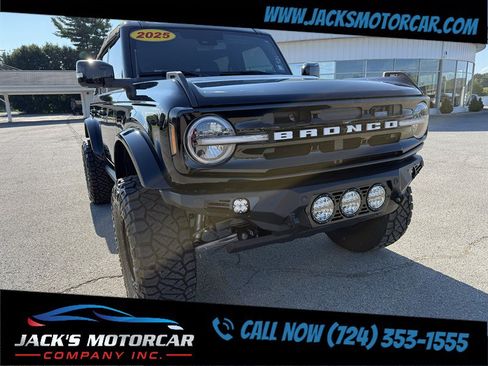 Used 2025 Ford Bronco Outer Banks AWD/4WD image 4