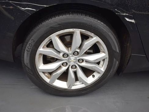 Used 2017 Chevrolet Impala LT image 32