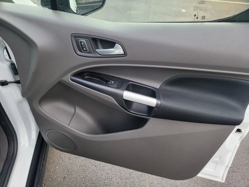 Used 2023 Ford Transit Connect XLT FWD image 19
