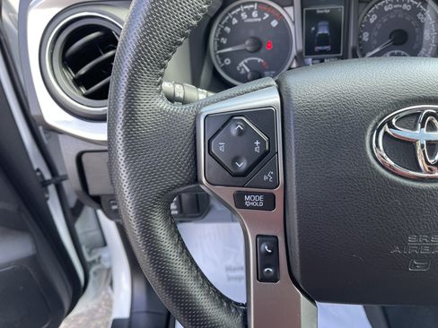 Certified 2021 Toyota Tacoma Limited AWD/4WD image 23
