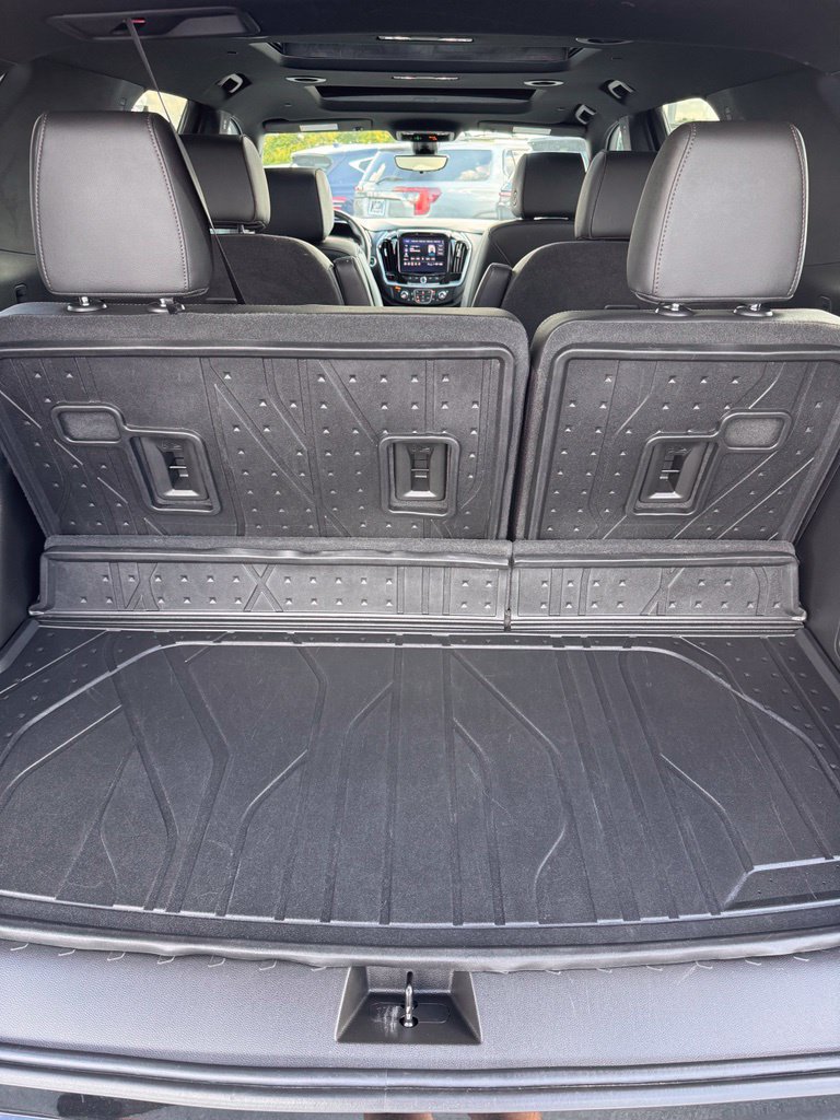 Used 2023 Chevrolet Traverse High Country AWD/4WD image 16