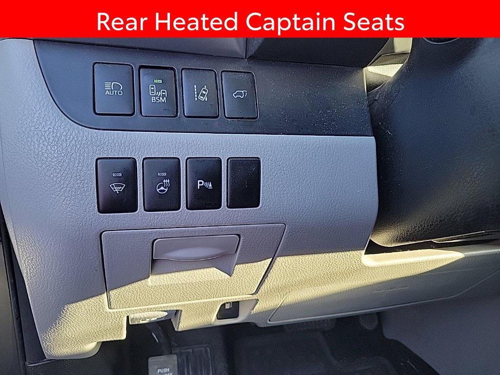 Used 2014 Toyota Highlander Limited Platinum AWD/4WD image 12