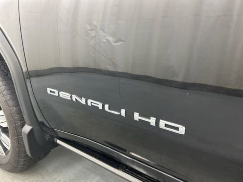 Used 2024 GMC Sierra 2500 Denali w/ Technology Package image 9