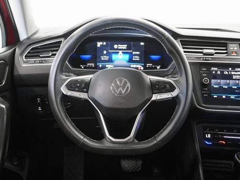 Used 2022 Volkswagen Tiguan SE image 23