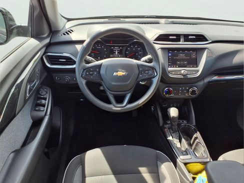 Used 2023 Chevrolet TrailBlazer LT FWD image 7