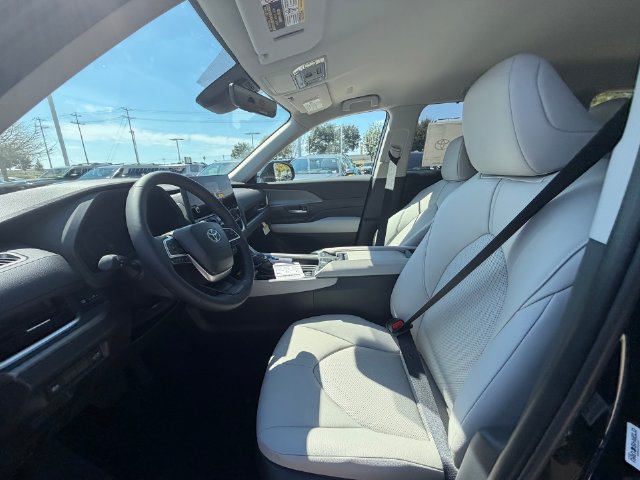 New 2026 Toyota Grand Highlander AWD image 10