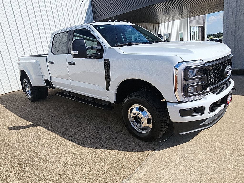 New 2027 Ford F350 XL w/ STX Appearance Package AWD/4WD image 2
