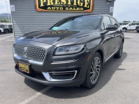 Used 2019 Lincoln Nautilus Reserve AWD/4WD image 2