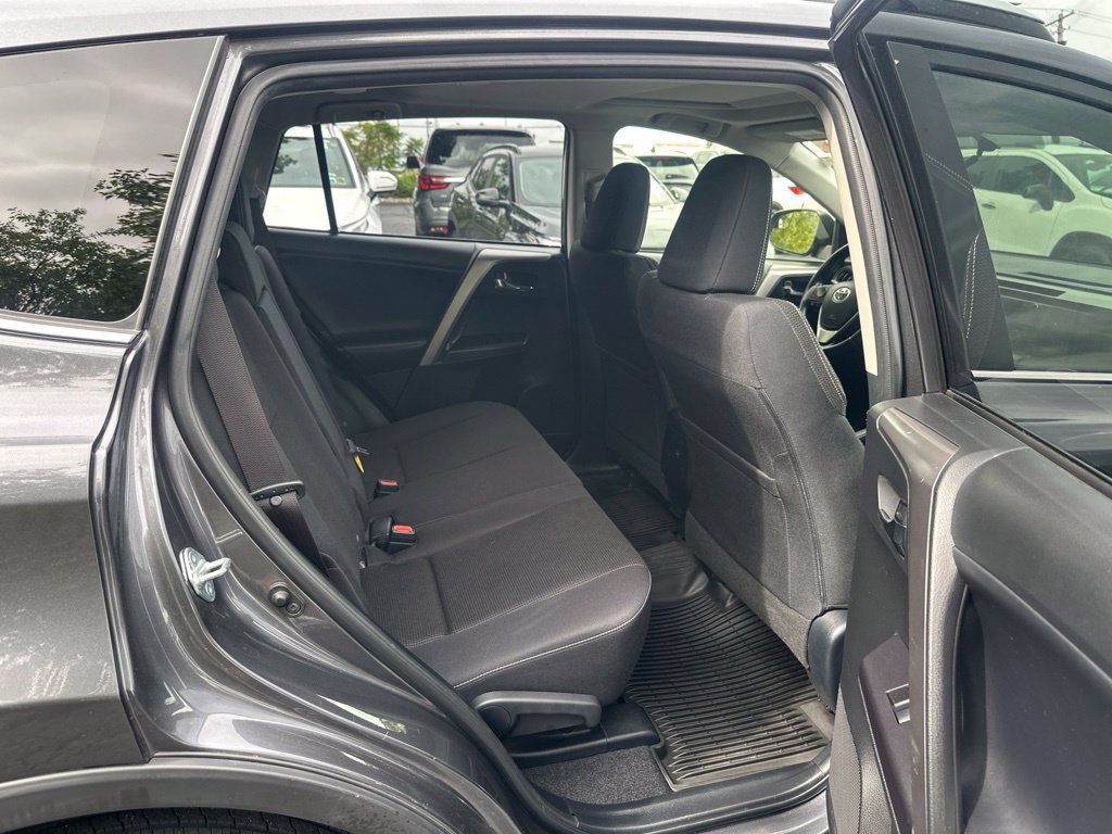 Used 2016 Toyota RAV4 XLE AWD/4WD image 34