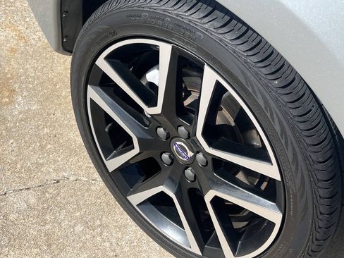 Used 2018 Volvo S60 T5 Dynamic w/ Vision Package FWD image 17