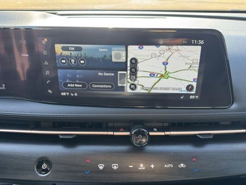 Used 2023 Nissan Ariya FWD image 17