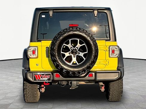 Used 2023 Jeep Wrangler Unlimited Rubicon w/ Cold Weather Group AWD/4WD image 5