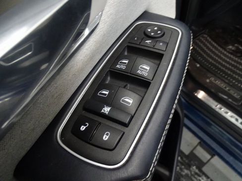 Used 2022 RAM 1500 Limited image 10