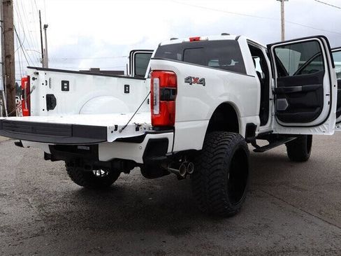 Used 2025 Ford F350 Platinum image 36