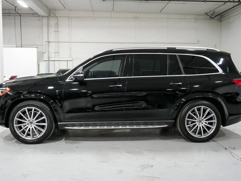 Used 2021 Mercedes-Benz GLS 580 4MATIC image 2