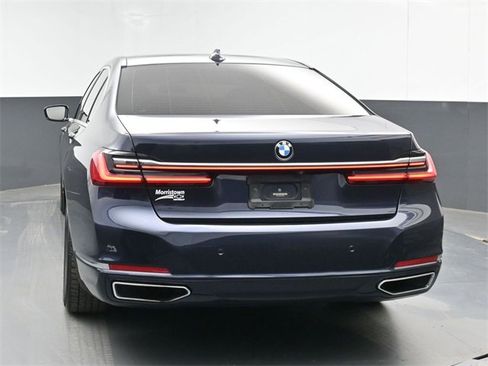 Used 2020 BMW 740i xDrive 740i xDrive w/ Cold Weather Package image 13