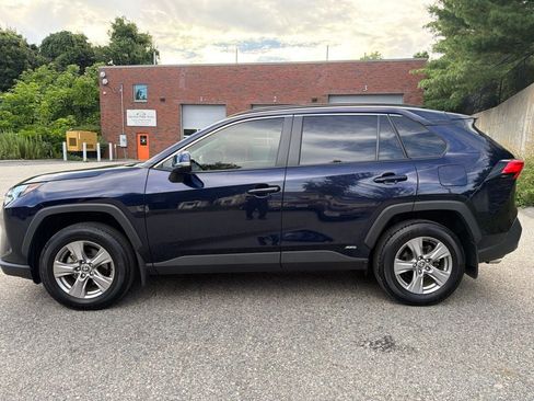 Used 2025 Toyota RAV4 XLE w/ Convenience Package AWD/4WD image 3