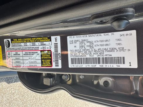 Used 2021 Toyota Tacoma TRD Sport w/ TRD Premium Sport Package AWD/4WD image 35
