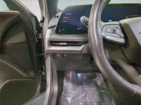 Certified 2024 Cadillac XT4 Premium Luxury image 17