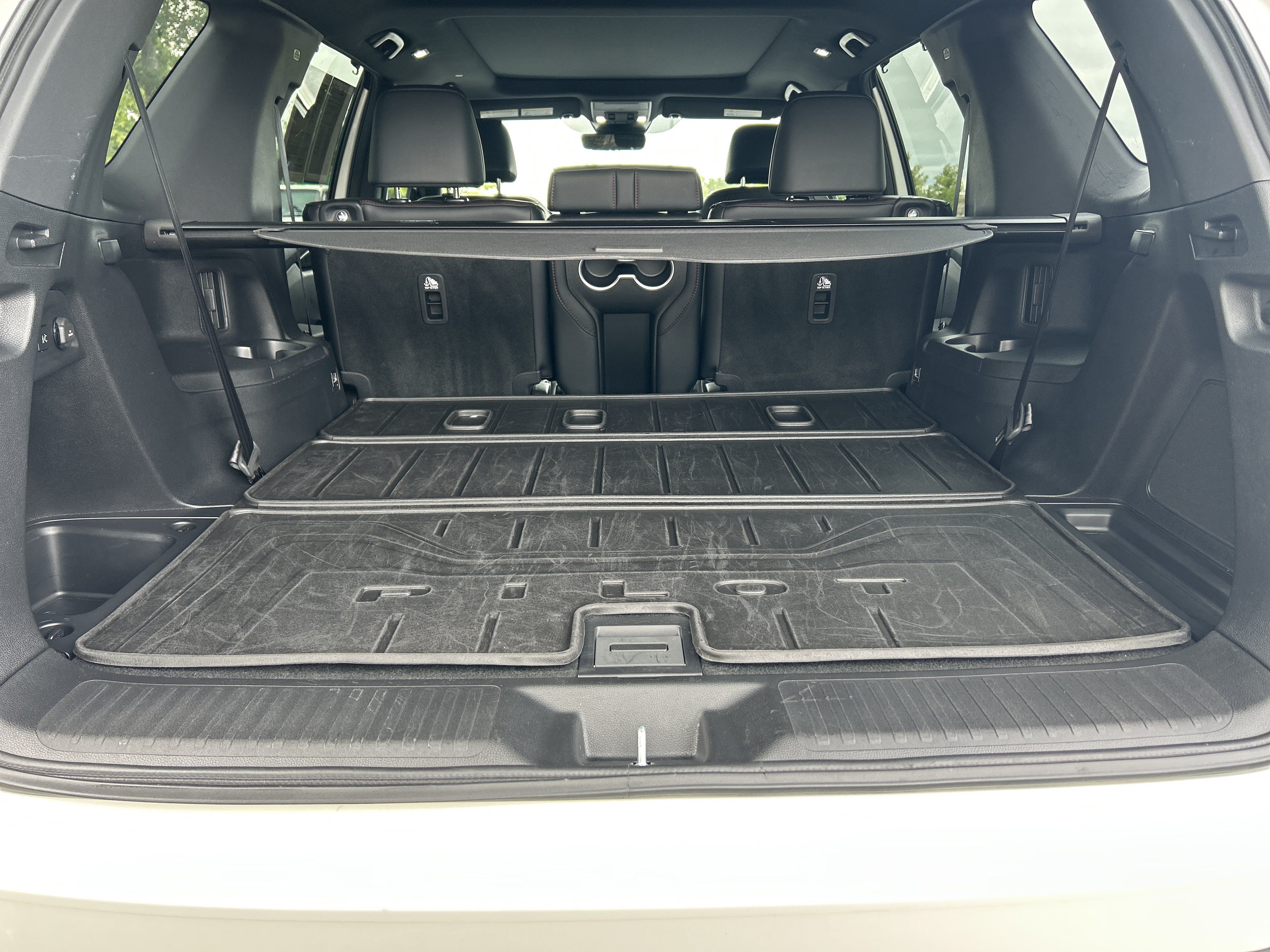 Certified 2025 Honda Pilot Black Edition image 30