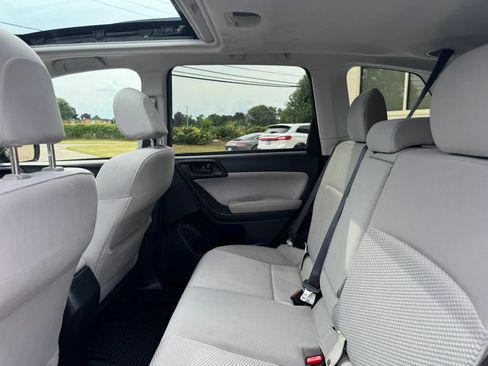 Used 2017 Subaru Forester 2.5i Premium AWD/4WD image 38