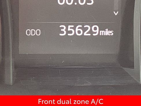 Used 2024 Toyota Camry SE image 4