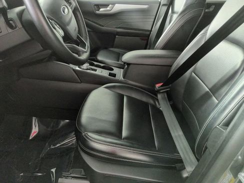 Used 2024 Ford Escape Platinum image 12