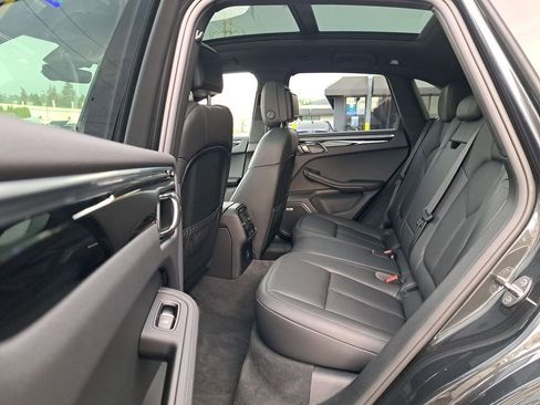 Used 2020 Porsche Macan image 13