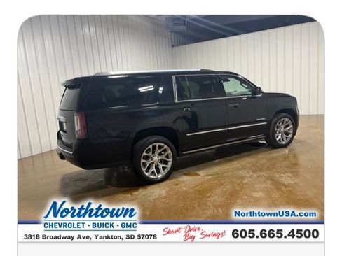 Used 2019 GMC Yukon XL Denali image 9