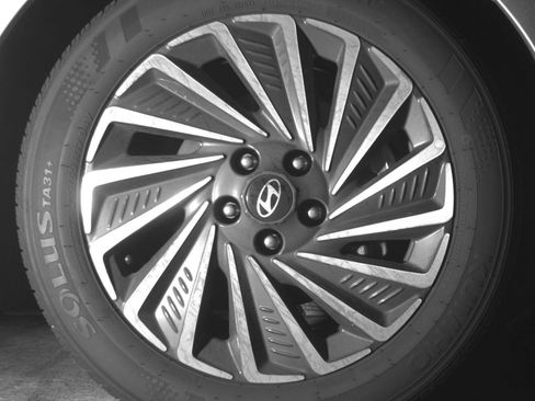 Used 2025 Hyundai Sonata SEL FWD image 12