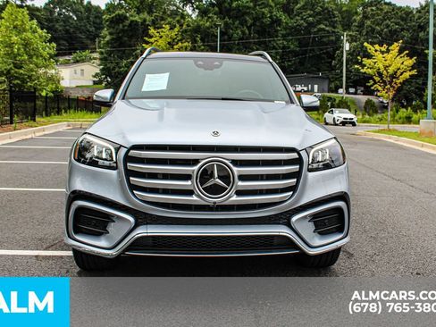 Used 2024 Mercedes-Benz GLS 450 4MATIC image 10