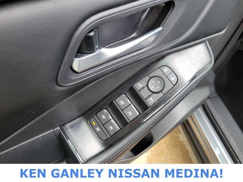 Certified 2026 Nissan Rogue SV AWD/4WD image 37