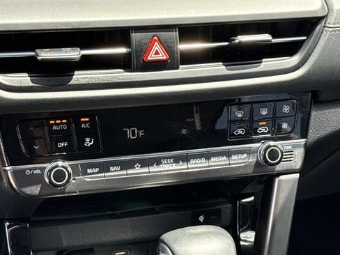 Used 2024 Kia Seltos EX FWD image 21