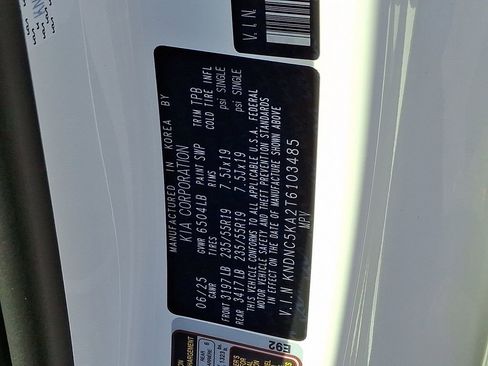 New 2026 Kia Carnival EX image 12