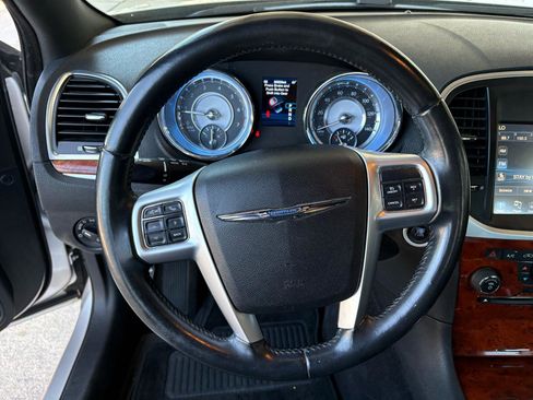 Used 2012 Chrysler 300 Limited RWD image 19