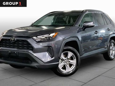 Used 2025 Toyota RAV4 XLE AWD/4WD image 1
