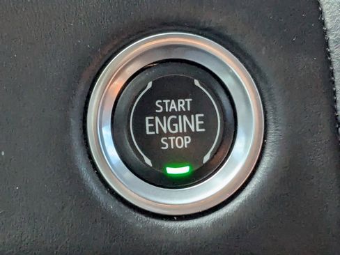 Used 2023 GMC Yukon XL Denali Ultimate image 31